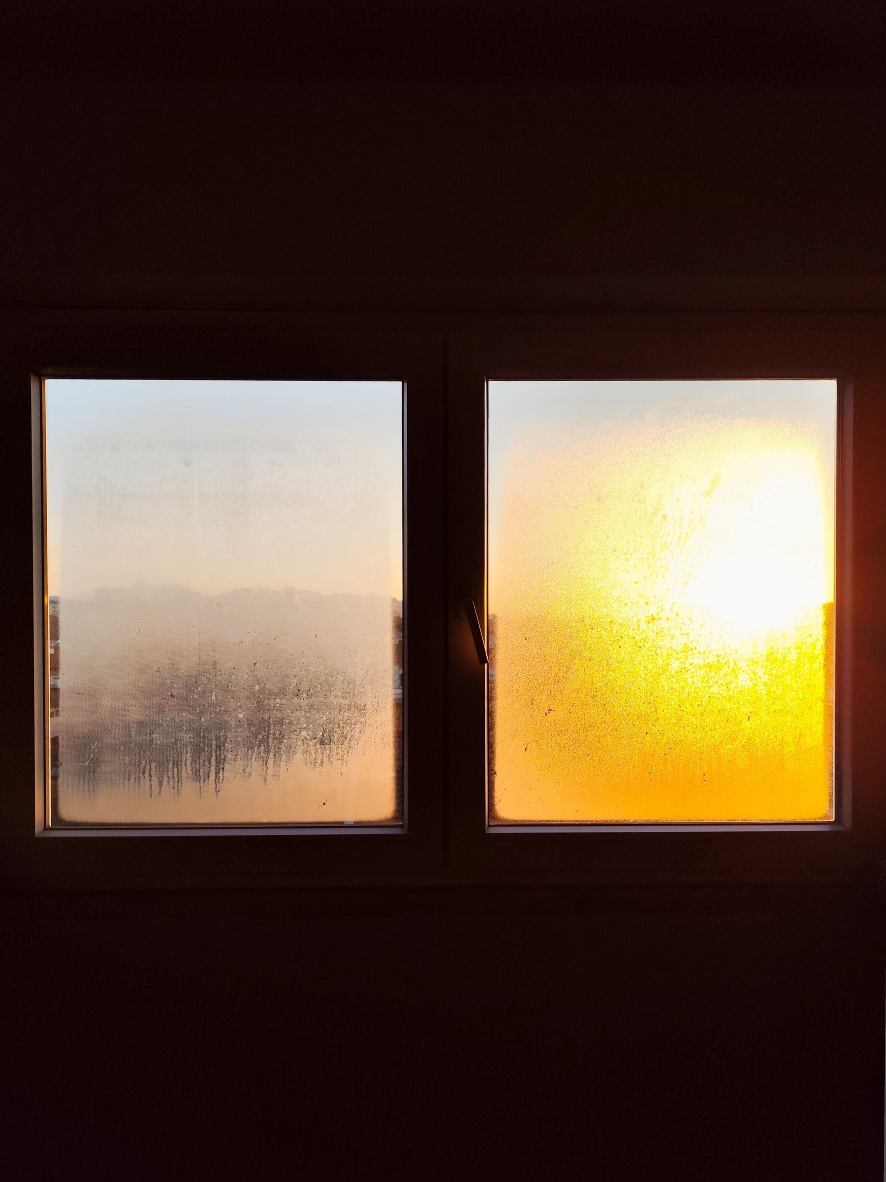 Die 60-Sekunden-Morgenroutine — und warum kürzer öfter gewinnt.